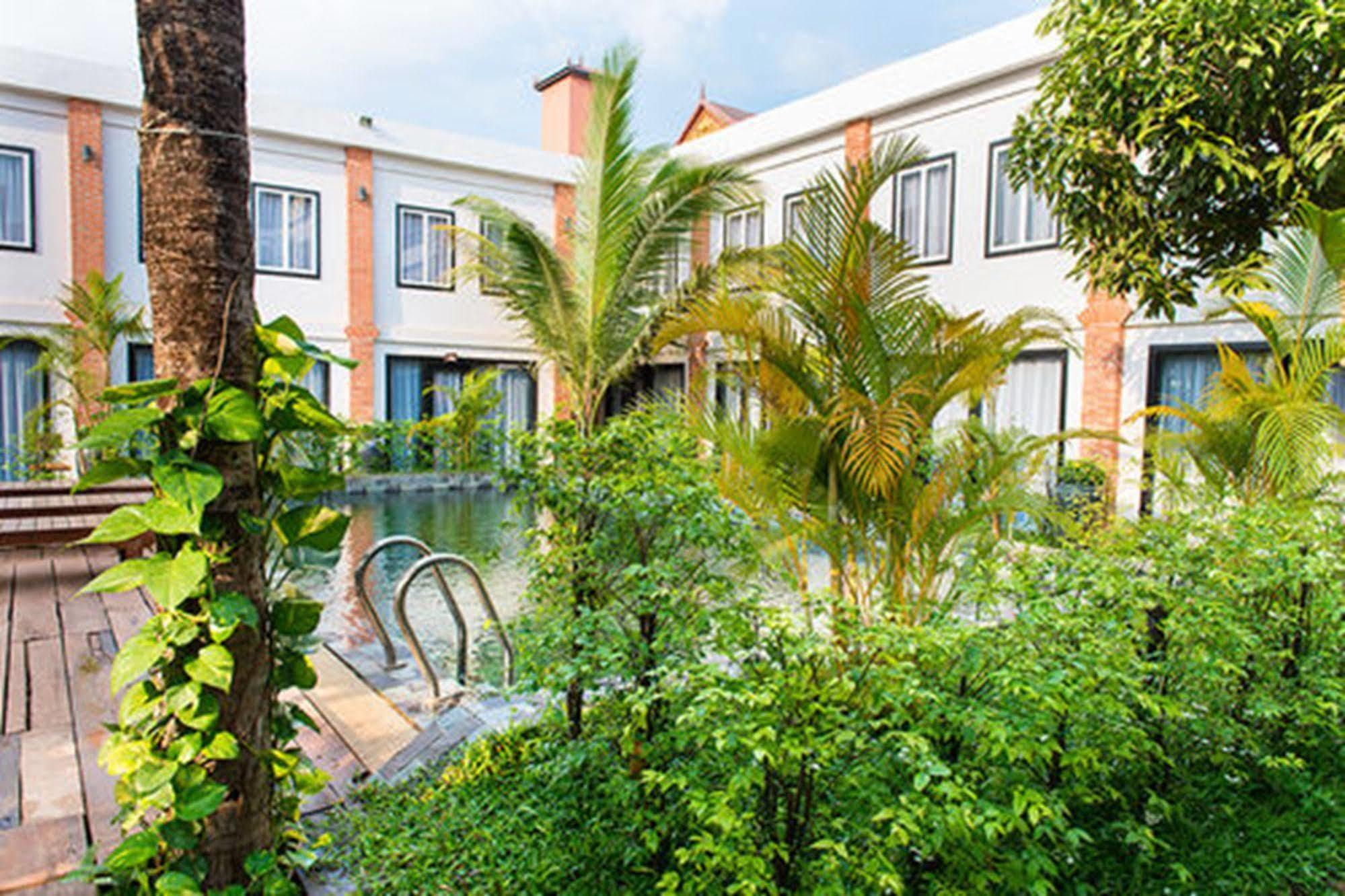 Day Day Inn Siem Reap Buitenkant foto